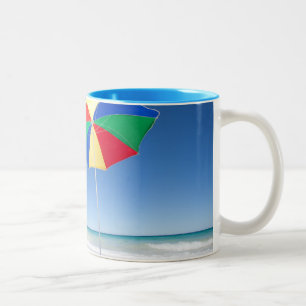 Regenschirm auf Strand Australien Zweifarbige Tasse
