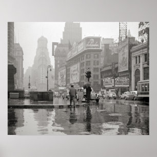 Regentag am Times Square, 1943. Vintage-Foto Poster