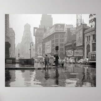 Regentag auf dem Times Square, 1943. Vintages Foto Poster