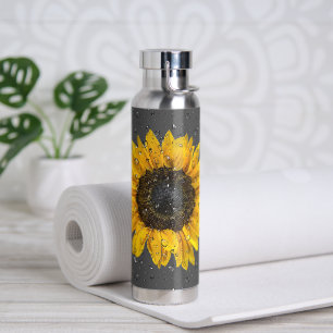 Regentropfen auf Sonnenblumen Trinkflasche
