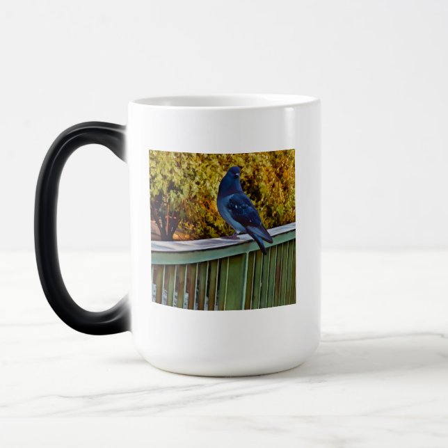 Reginald Pigeon Verwandlungstasse (Links)