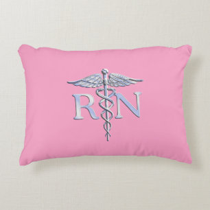 Registriert Nurse RN Caduceus auf Pastel Pink Dekokissen