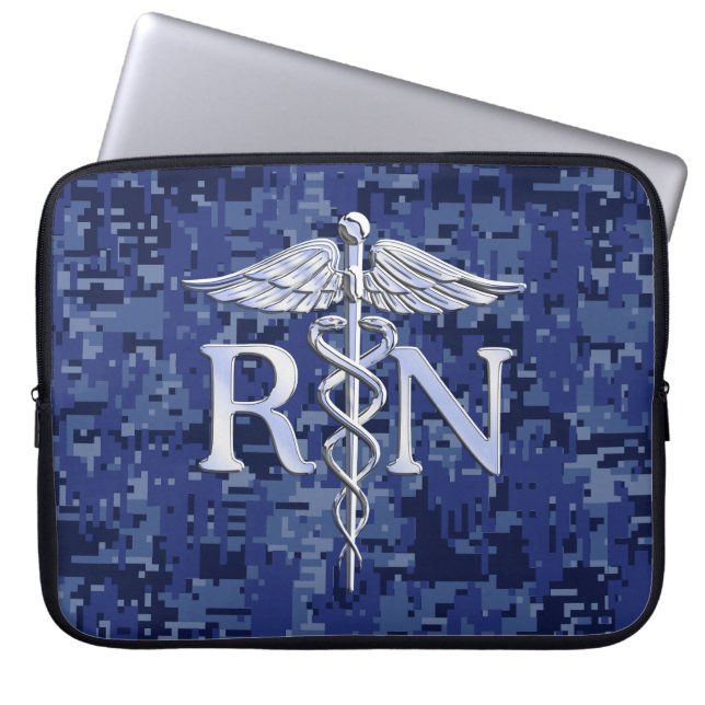 Registriert Nurse RN Silber Caduceus Navy Blue Cam Laptopschutzhülle (Vorderseite)