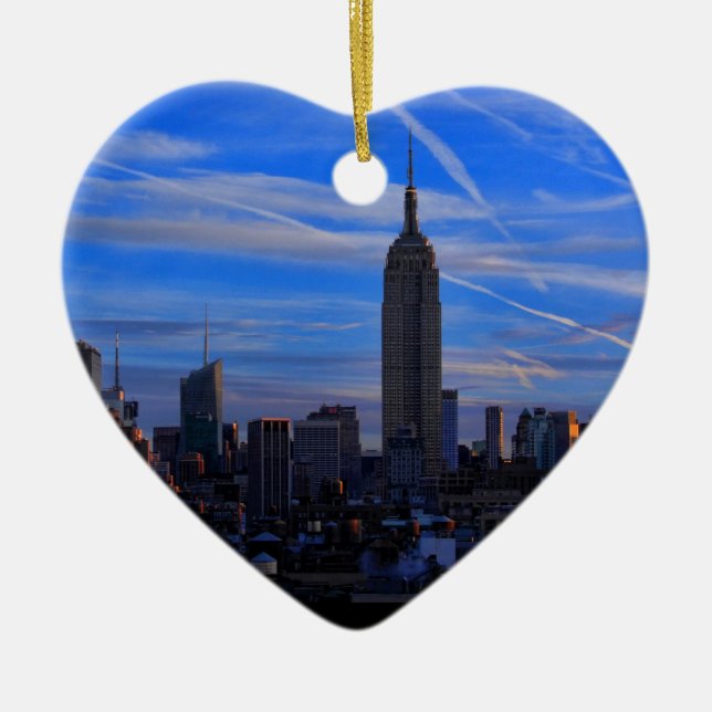 Reich-Staats-Gebäude, NYC Skyline und Jet-Spuren Keramikornament (Vorne)