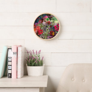 Reiches herbstliches Blumenbouquet mit Gerbera und Uhr