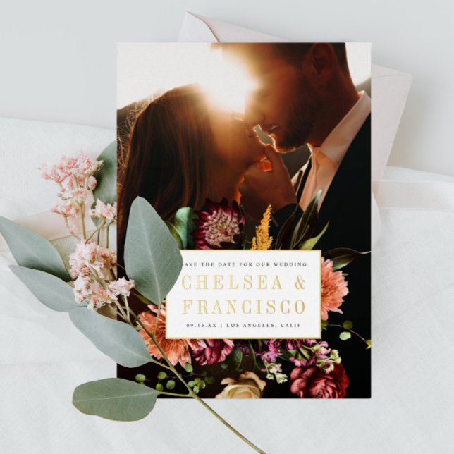 Reichtum des Frühlingsfloralen Fotos Save the Date Folieneinladung (Von Creator hochgeladen)