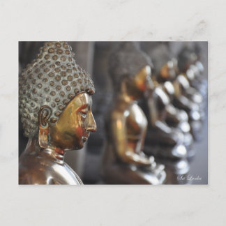 Reihe von Buddha-Skulpturen Postkarte