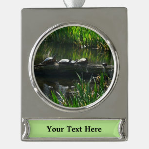 Reihe von grünen Naturfotos von Schildkröten Banner-Ornament Silber