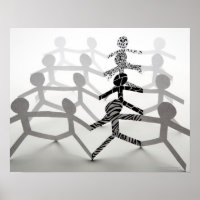 Reihe von Puppen für die weiße Papierkette