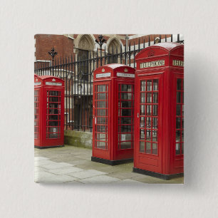 Reihe von Telefonzellen hinter dem Royal Button
