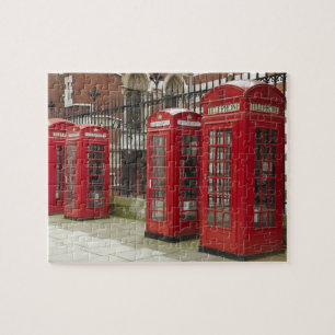 Reihe von Telefonzellen im hinteren Bereich des Ro Puzzle