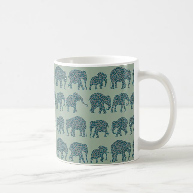 Reihen von Paisley Elephants über die Tasse des gr (Rechts)