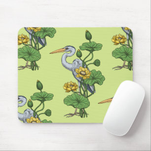 Reiher im gelben Lotosgarten auf Honigtau Mousepad