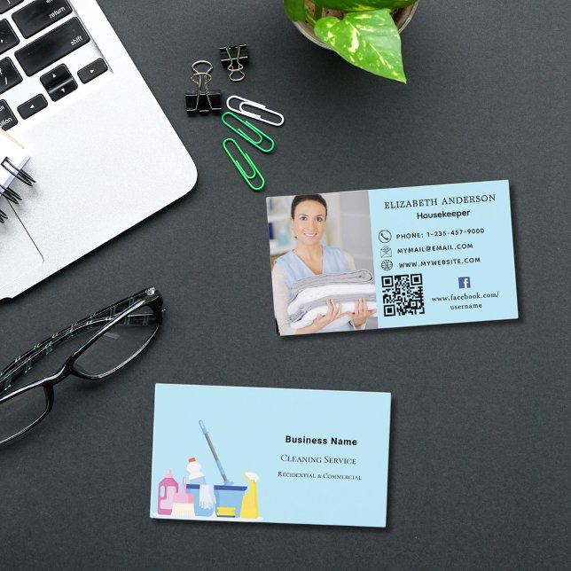 Reinigungs-Service hellblauer Foto QR Code Visitenkarte (Von Creator hochgeladen)