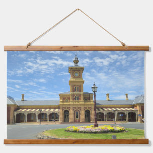 Reise durch die Zeit auf dem Bahnhof Albury Wandteppich Mit Holzrahmen