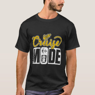 Reisen mit Kreuzfahrtschiff im Anker C T-Shirt