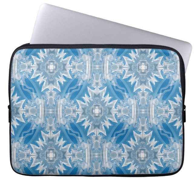 Reisen über Wolken.... Laptopschutzhülle (Vorderseite)