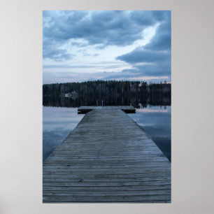 Reisen Wood Pier, Blue Lake und Forest Poster