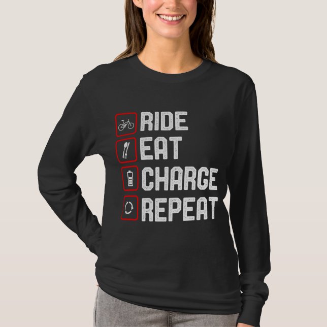 Reisen zum Essen Charge Wiederholen Funny E-Bike T-Shirt (Vorderseite)