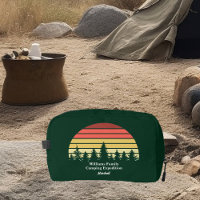 Reisen zum Sonnenuntergang im Grünen Camping indiv