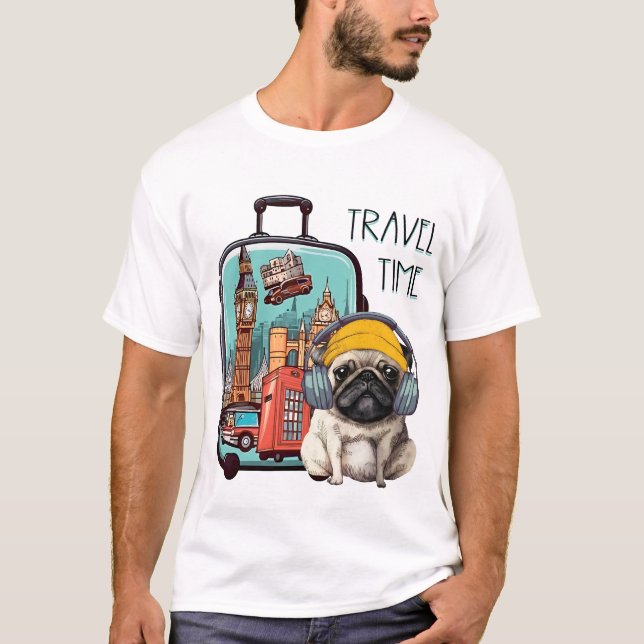 Reisezeit mit stilvollem Mops T-Shirt (Vorderseite)