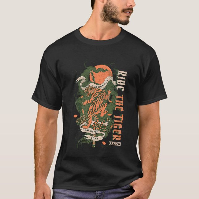 Reiten Sie den Tiger Jullius Evola Revolte gegen d T-Shirt (Vorderseite)