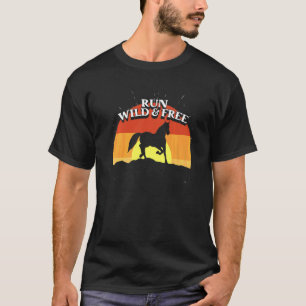 Reiterpferd Pferd Sonnenuntergang Lauf Wild Und F T-Shirt