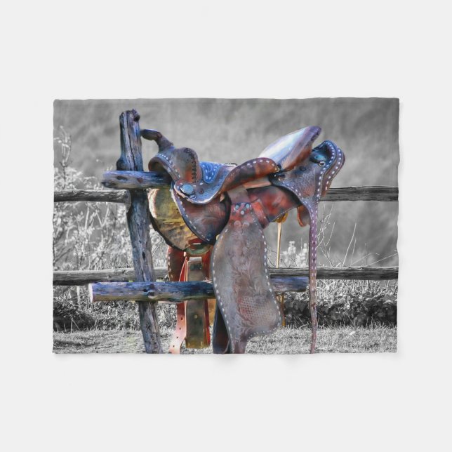 Reitsattel auf dem Corral Fence Western Fleecedecke (Vorderseite (Horizontal))