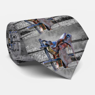 Reitsattel auf dem Corral Fence Western Krawatte