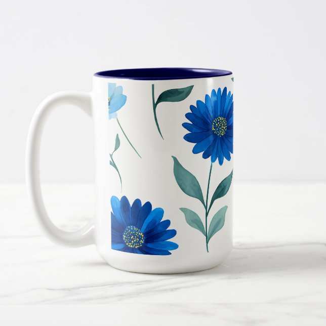 Reizende Kaffeetasse mit Blumenmuster (Links)