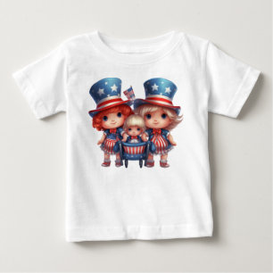 REIZENDE KLEINE MÄDCHEN IN ROT WEISS BLAU GEKLEIDE BABY T-SHIRT