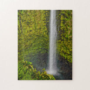 Reizende Wasserfälle und Kaskaden gibt es im Überf Puzzle