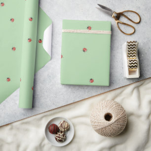 Reizender hellgrüner Marienkäfer Geschenkpapier