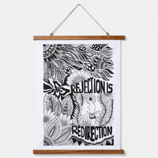 Rejection –  Monochrome Hand-Drawn Art Wandteppich Mit Holzrahmen