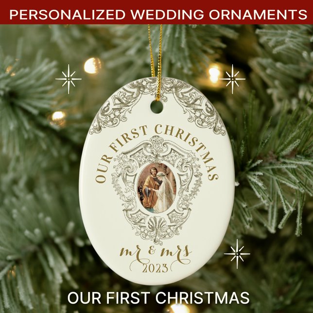 Religious First Christmas Mr. und Mrs. Wedding Keramik Ornament (Personalized Catholic Christmas Wedding Ornaments with Scripture Verse)