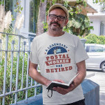 Remüde Postarbeiter Mailman Retirement Funny T-Shirt<br><div class="desc">Das ist ein tolles Geschenk für Ihren Briefträger,  der Ihre E-Mails über die Jahre hinweg geliefert hat. Perfekt für Familienmitglieder</div>