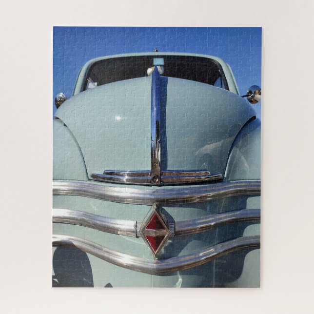 Renault 4CV, französisches Oldtimer-Auto. Puzzle (Vertikal)