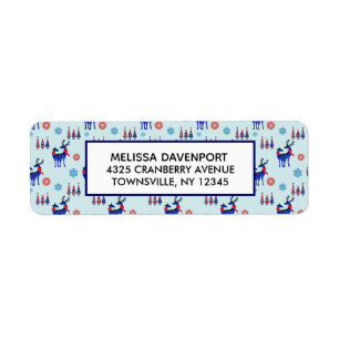 Rentiere, Weihnachtsbäume und Schneeflocken-Muster