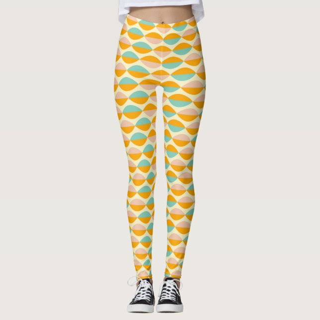 Repeating geometric pattern in beige background leggings (Vorderseite)