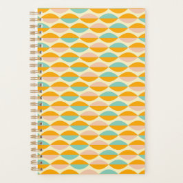 Repeating geometric pattern in beige background planer