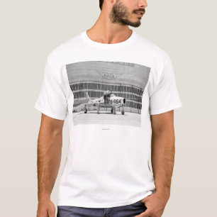 Republik F-84F auf der Rampe an Moffett Feld T-Shirt