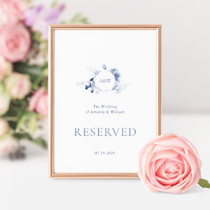 Reserviertes Zeichen mit Dusty Blue Florals Einladung