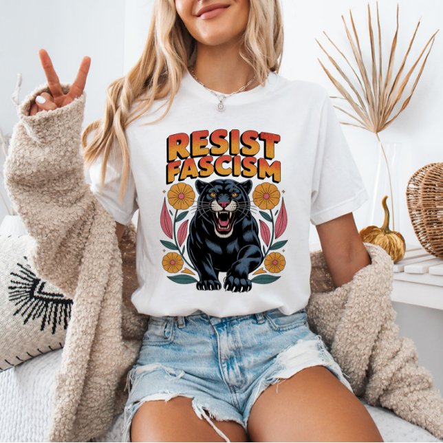 RESIST Fascism Panther Anti-Trump Anti-Fascist  T-Shirt (Von Creator hochgeladen)