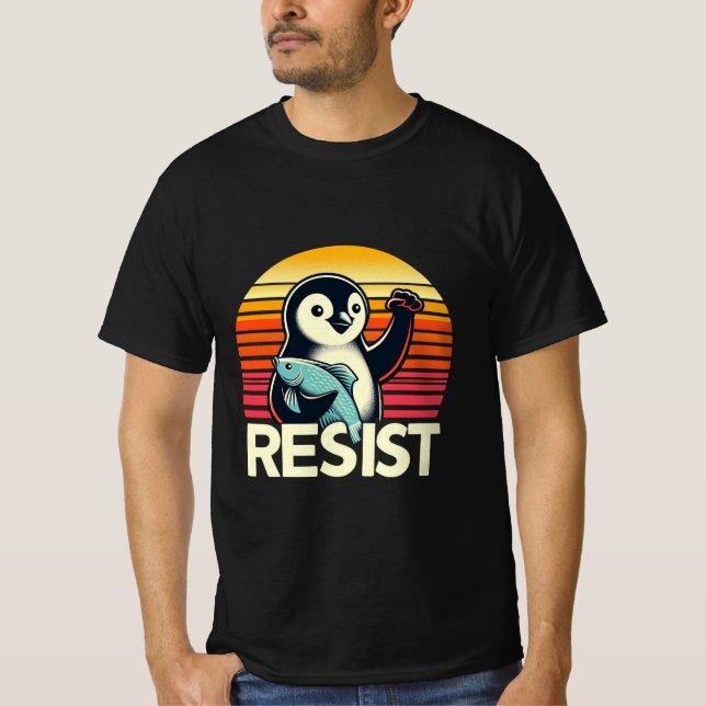 Resist Penguin Retro Sunset Protest Tier T-Shirt (Vorderseite)