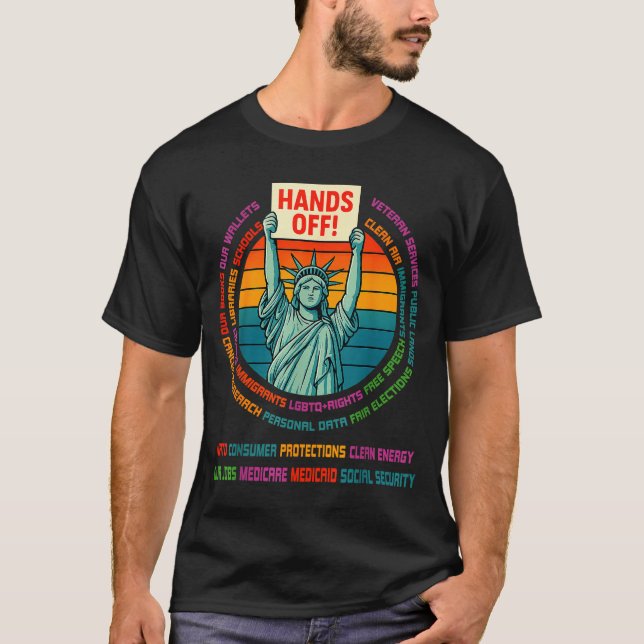 Resist Resistance Usa Statue Of Liberty Hands Off  T-Shirt (Vorderseite)