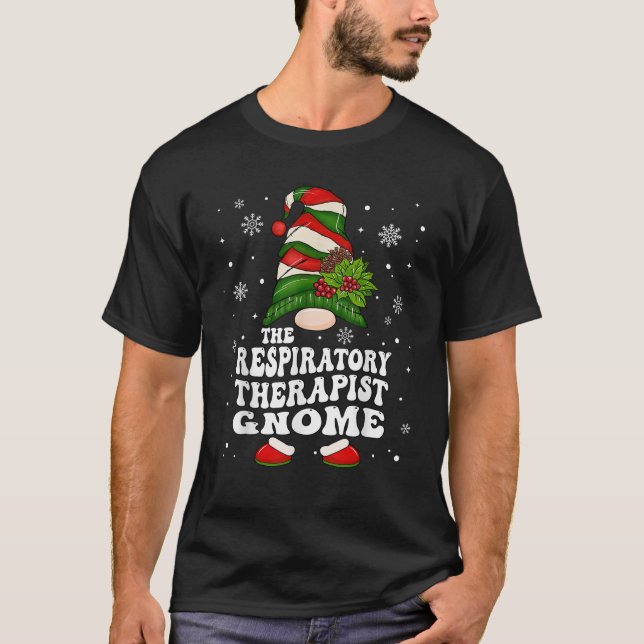 Respiratory Therapist Gnome Funny Christmas Therap T-Shirt (Vorderseite)