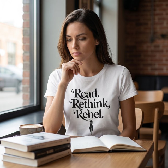 Rethink Rebel Typografy Print T-Shirt (Von Creator hochgeladen)