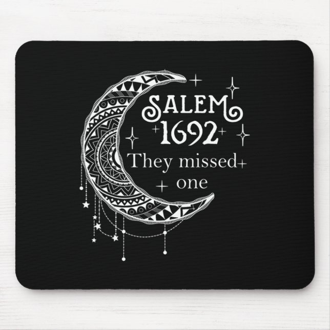 Retro 1692 sie vermissten eine Hexe Salem 1692 Hal Mousepad (Vorne)