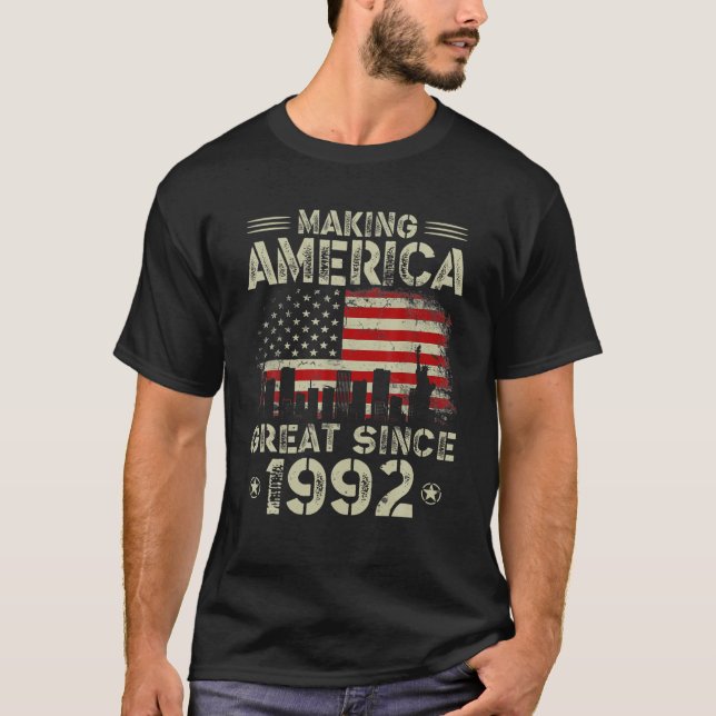 Retro 30th Birthday USA Flag Making America Great T-Shirt (Vorderseite)