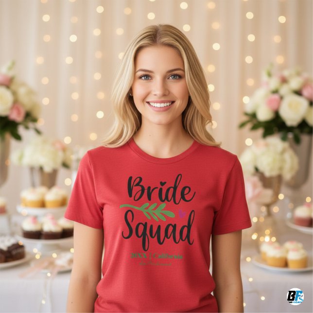 Retro 70er Bride Squad Bridesmaid Name Bachelorett T-Shirt (Von Creator hochgeladen)
